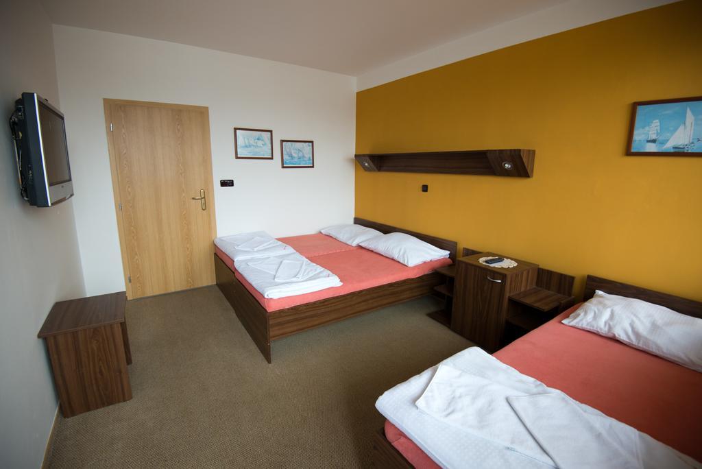 Resort Marina Labe Lovosice Quarto foto